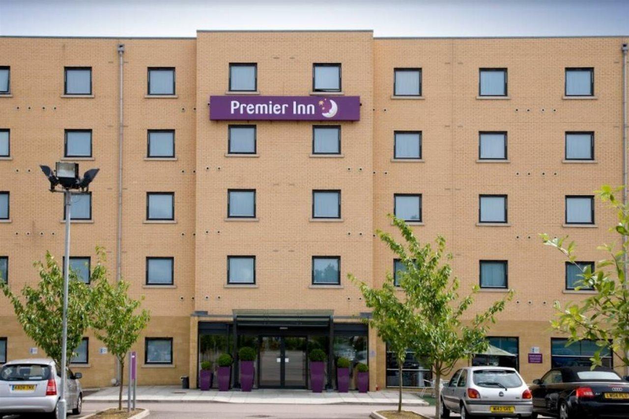 Premier Inn Stevenage Central Bagian luar foto