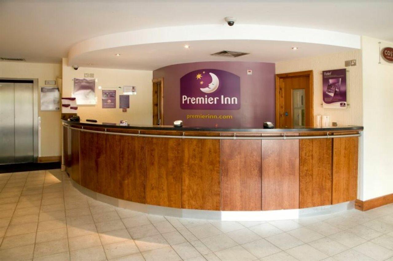 Premier Inn Stevenage Central Bagian luar foto