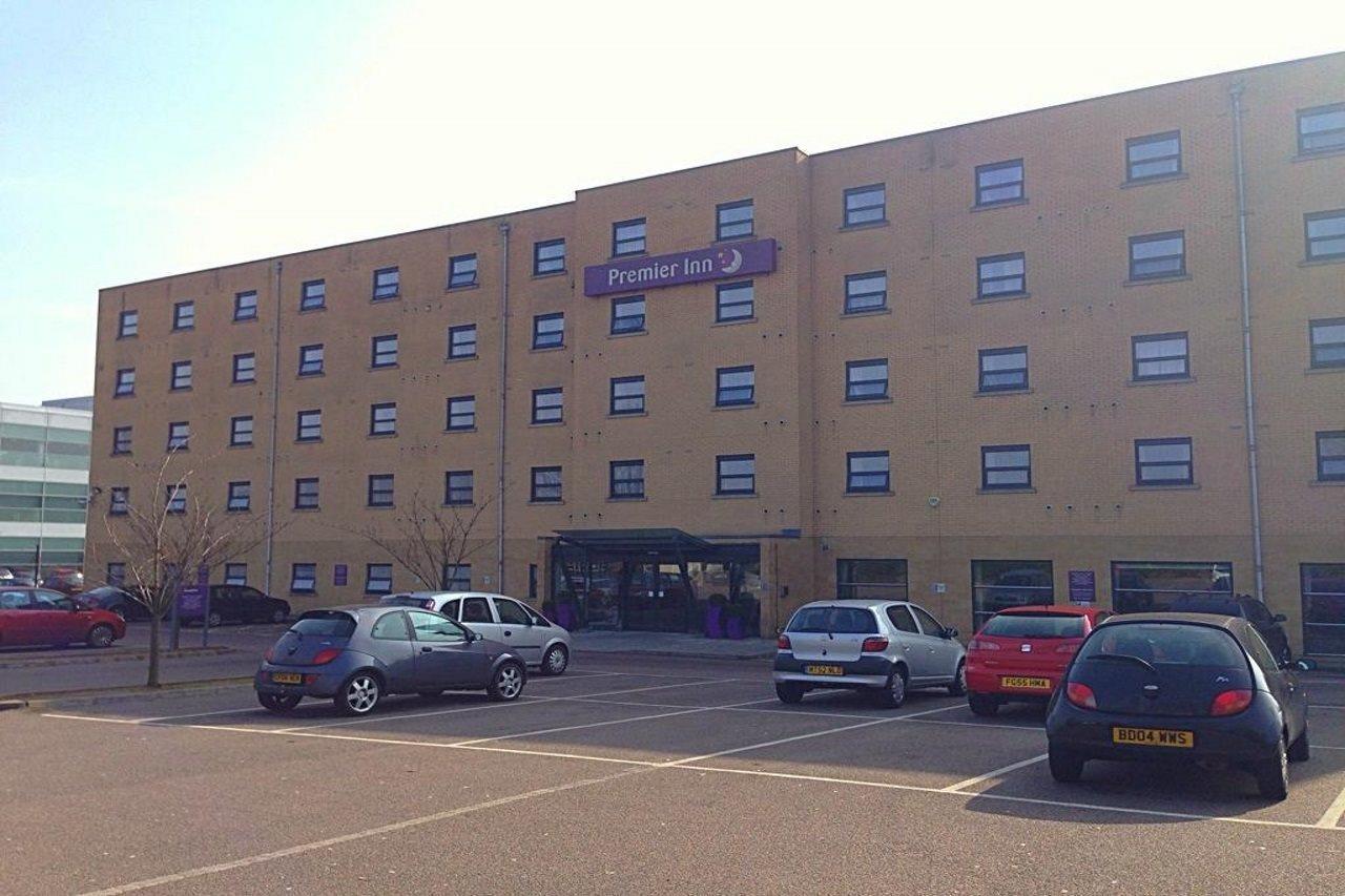 Premier Inn Stevenage Central Bagian luar foto