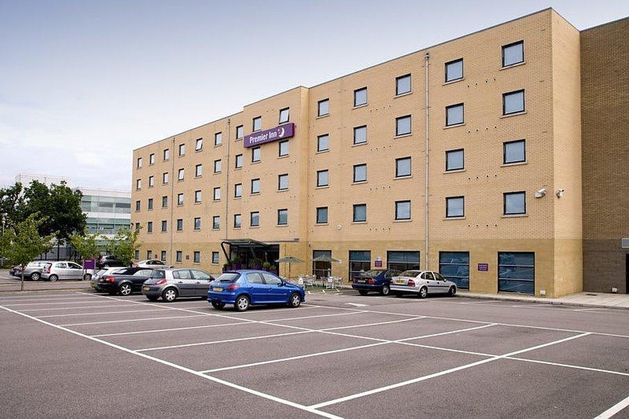 Premier Inn Stevenage Central Bagian luar foto