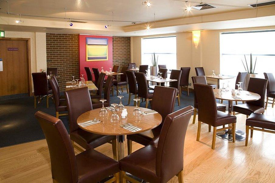Premier Inn Stevenage Central Bagian luar foto
