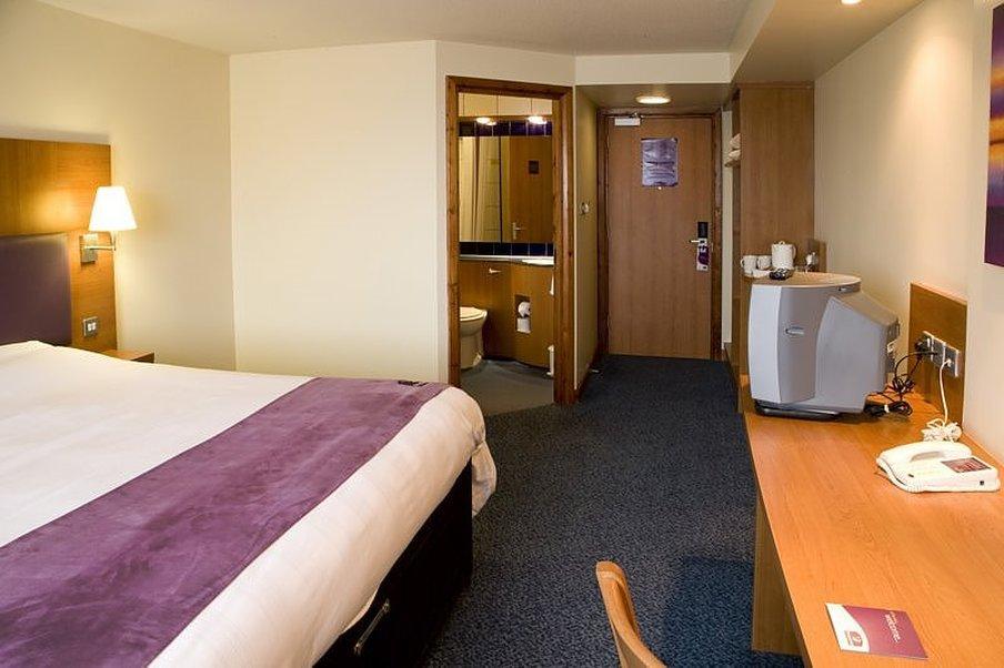 Premier Inn Stevenage Central Bagian luar foto